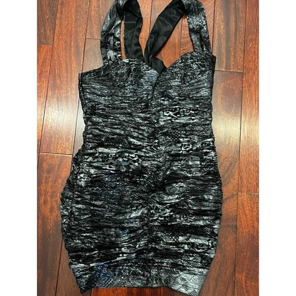 Bebe 2B fitted sexy women silver and black fitted bodycon sleeveless dress sz M - Picture 3 of 6